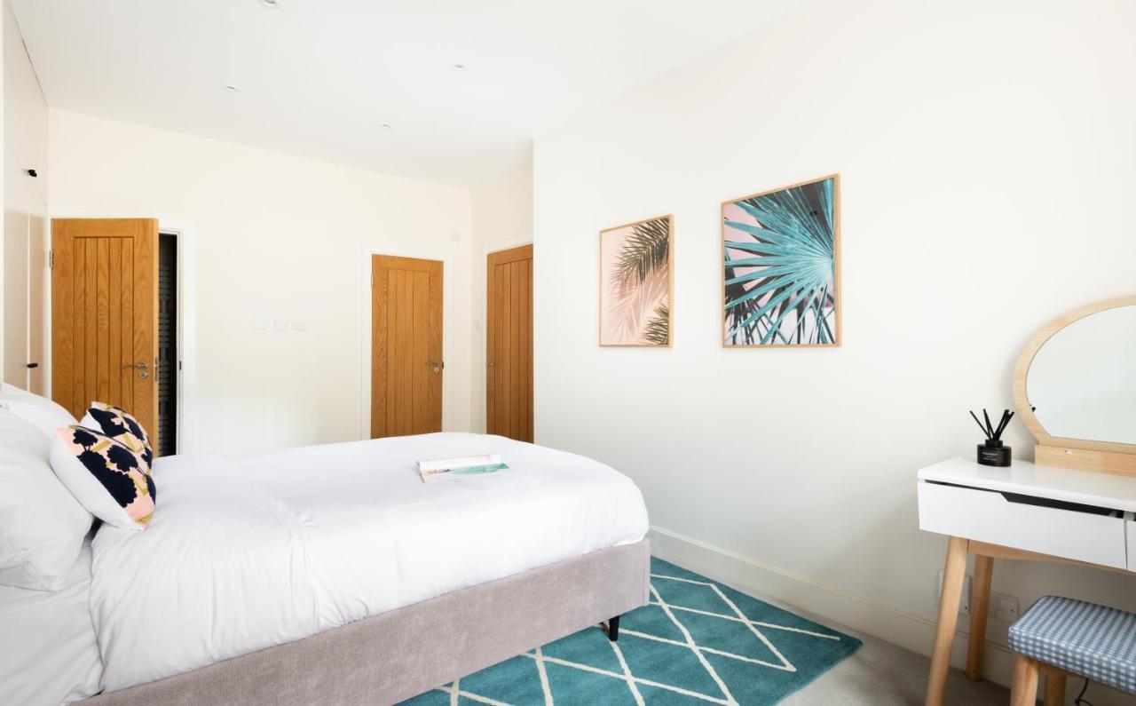 Апартаменты The Chelsea Arms - Bright 3Bdr With Garden & Private Parking Лондон Экстерьер фото